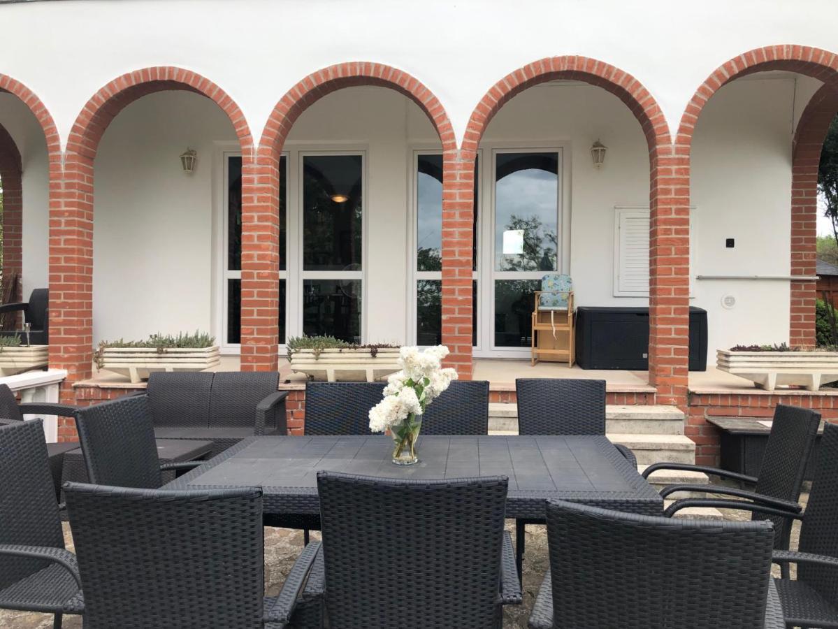 Landhaus Toereki Mit Pool Siofok Exterior photo