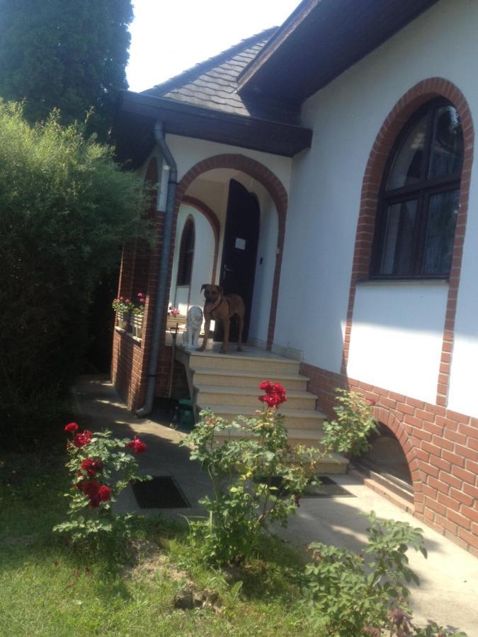 Landhaus Toereki Mit Pool Siofok Exterior photo